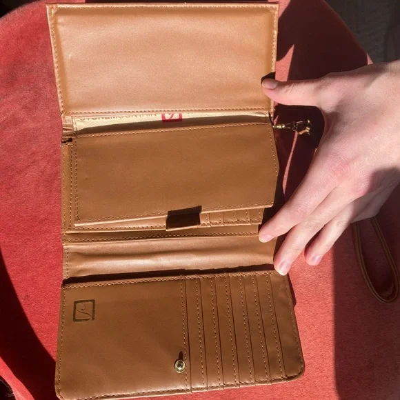 Stone Mountain Elegant Floral Embossed Red Wallet Wristlet - Picture 4 of 7